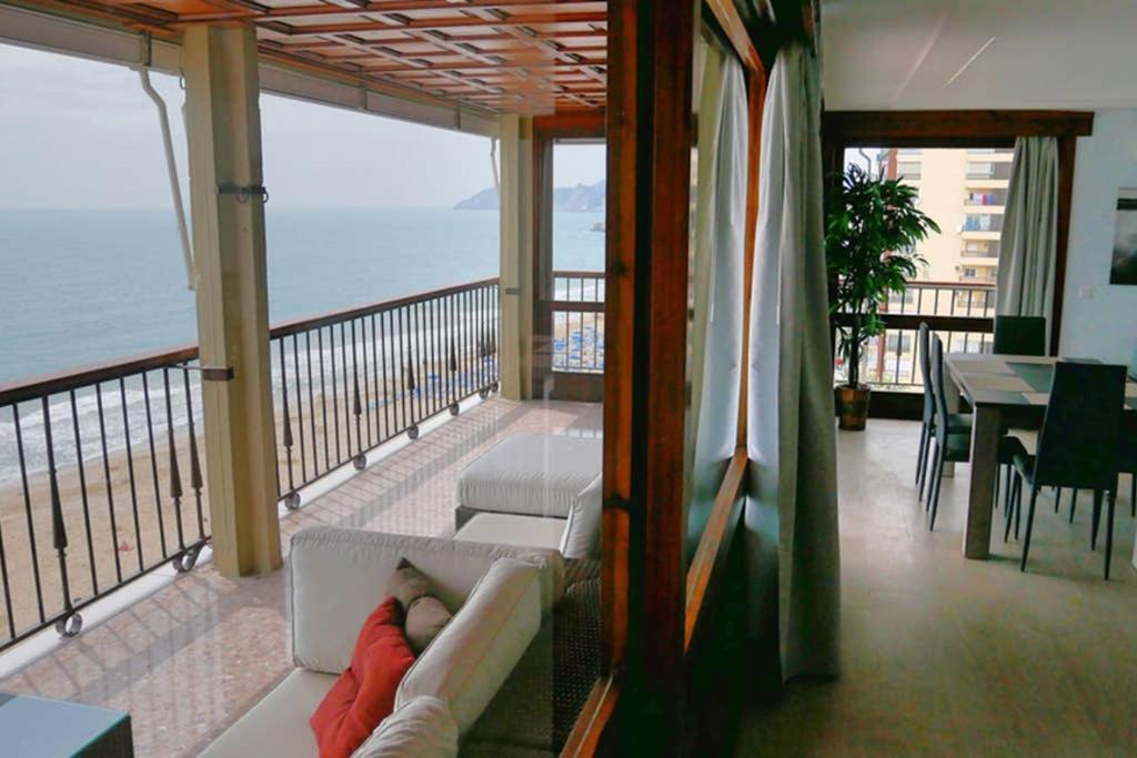 Levante Beach Front Of The Sea Estacha 베니돔 외부 사진