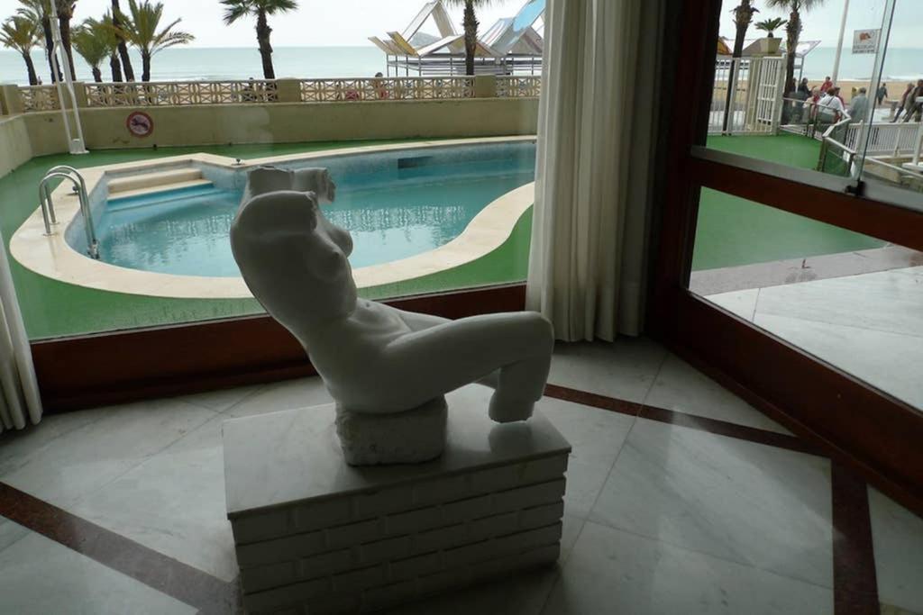 Levante Beach Front Of The Sea Estacha 베니돔 외부 사진