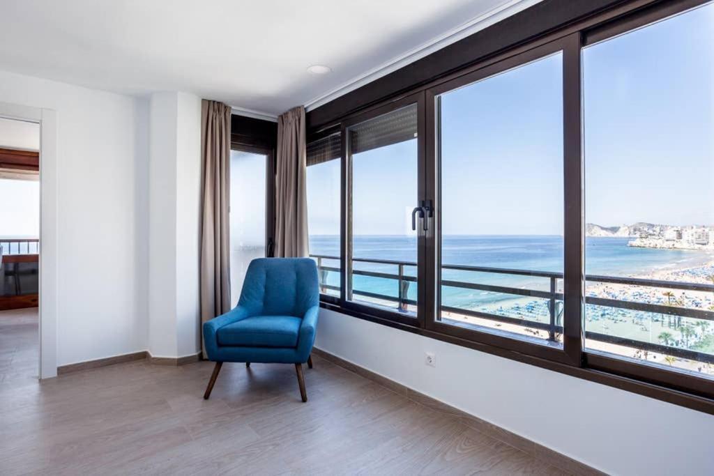 Levante Beach Front Of The Sea Estacha 베니돔 외부 사진