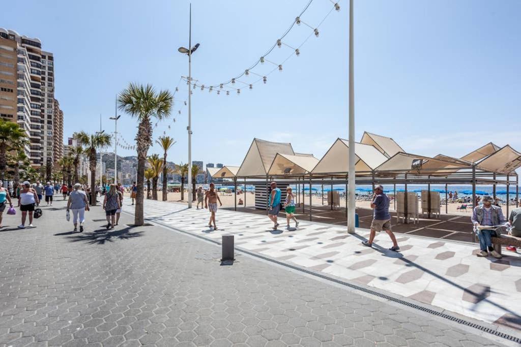 Levante Beach Front Of The Sea Estacha 베니돔 외부 사진